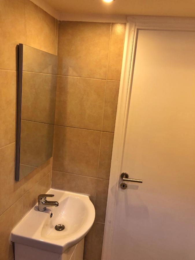 Argo Apartment 15Min From The Airport, 1Min From The Beach Artemis City Center Kültér fotó