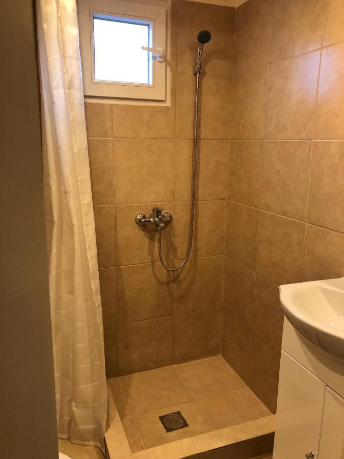 Argo Apartment 15Min From The Airport, 1Min From The Beach Artemis City Center Kültér fotó