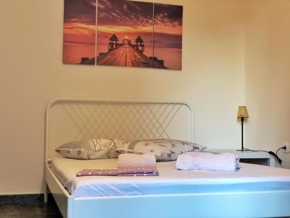 Argo Apartment 15Min From The Airport, 1Min From The Beach Artemis City Center Kültér fotó